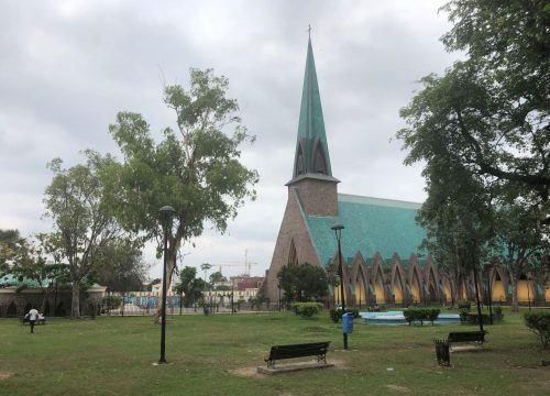 Brazza-Kinshasa City Tour and Lola ya Bonobo Sanctuary